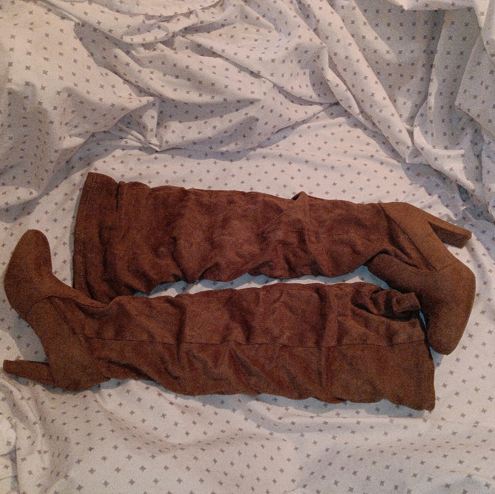 Boots fairly worn
